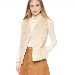 BB Dakota Keith Faux Fur Vest In Outmeal Sz Small